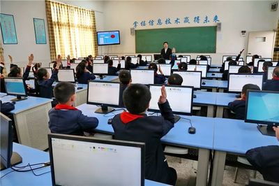 聚焦江津教育扶貧 信息點(diǎn)亮希望，服務(wù)溫暖人心